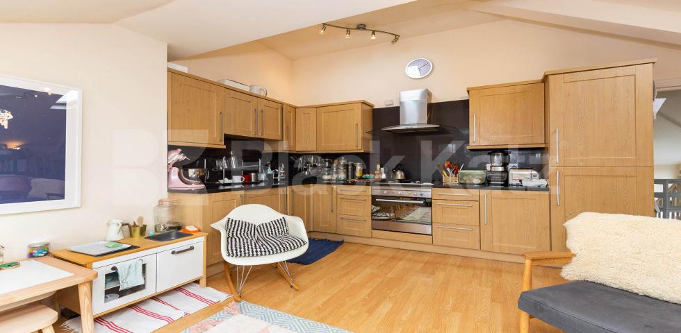 			2 Bedroom, 1 bath, 1 reception Apartment			 Crouch Hill, Crouch End